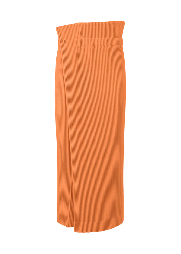 A product shot of the HOMME PLISSÉ ISSEY MIYAKE RB_COLOR PALETTE 1 trousers in carrot orange (34)