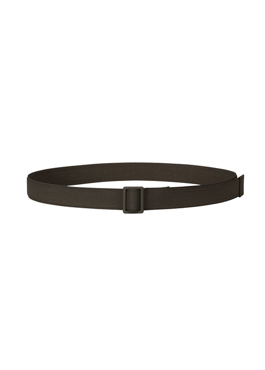 A product shot of the HOMME PLISSÉ ISSEY MIYAKE WRAP BELT belt in dark brown (47).