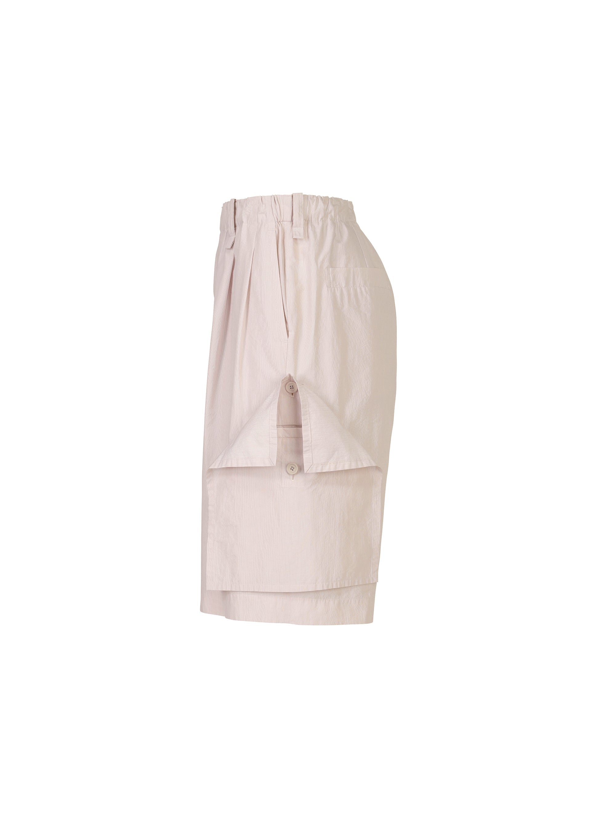 A detail shot of the HOMME PLISSÉ ISSEY MIYAKE FRESHEN trousers.