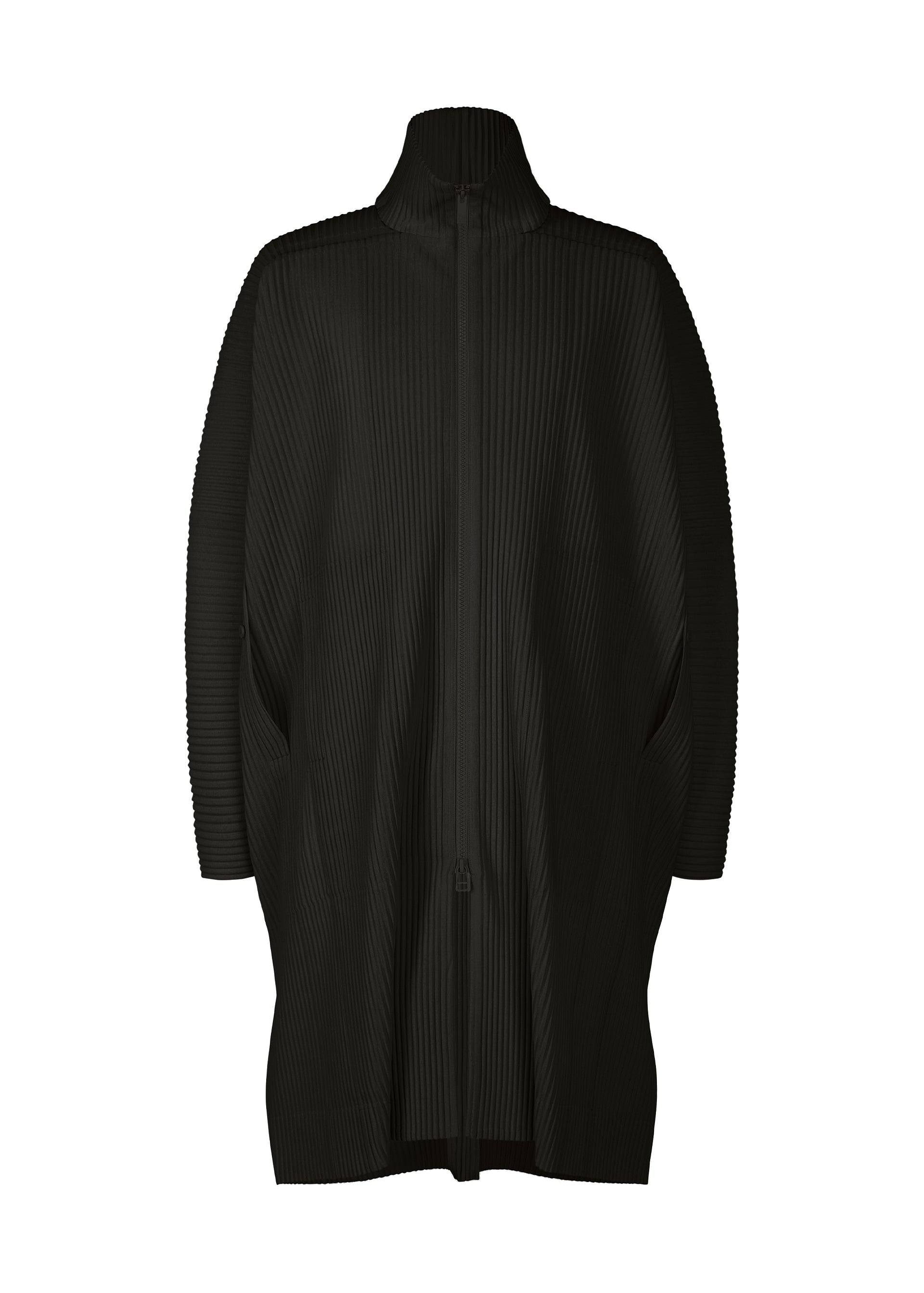 A product shot of the HOMME PLISSÉ ISSEY MIYAKE MC JANUARY coat in black (15).