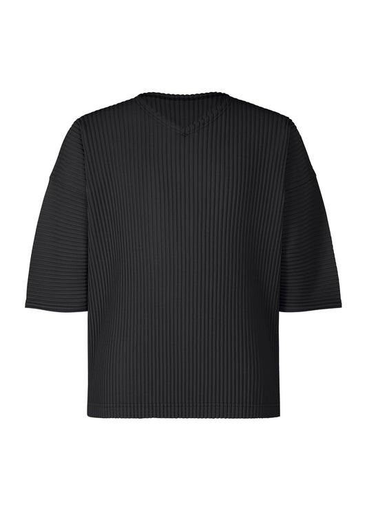 A product shot of the HOMME PLISSÉ ISSEY MIYAKE MC MARCH top in black (15).