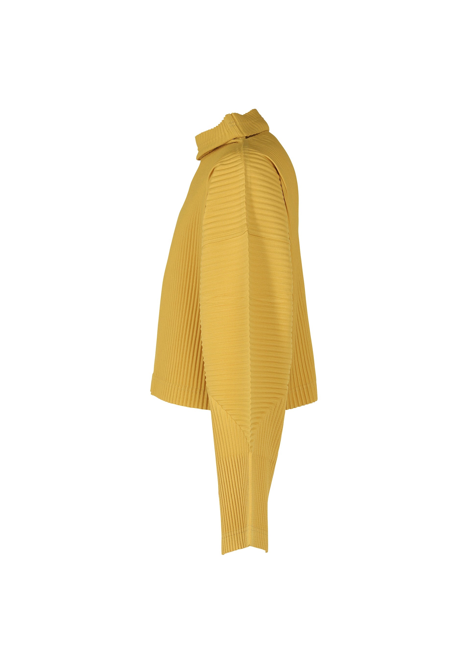 A detail shot of the HOMME PLISSÉ ISSEY MIYAKE MC JUNE top.