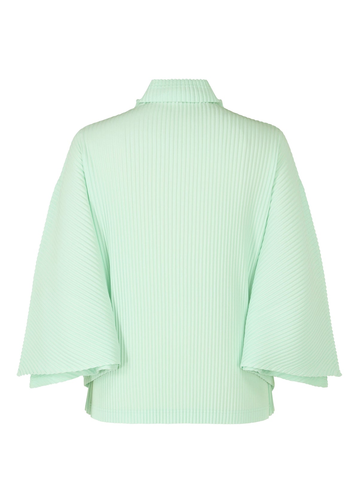 A detail shot of the HOMME PLISSÉ ISSEY MIYAKE KINETIC SCULPTURE top.