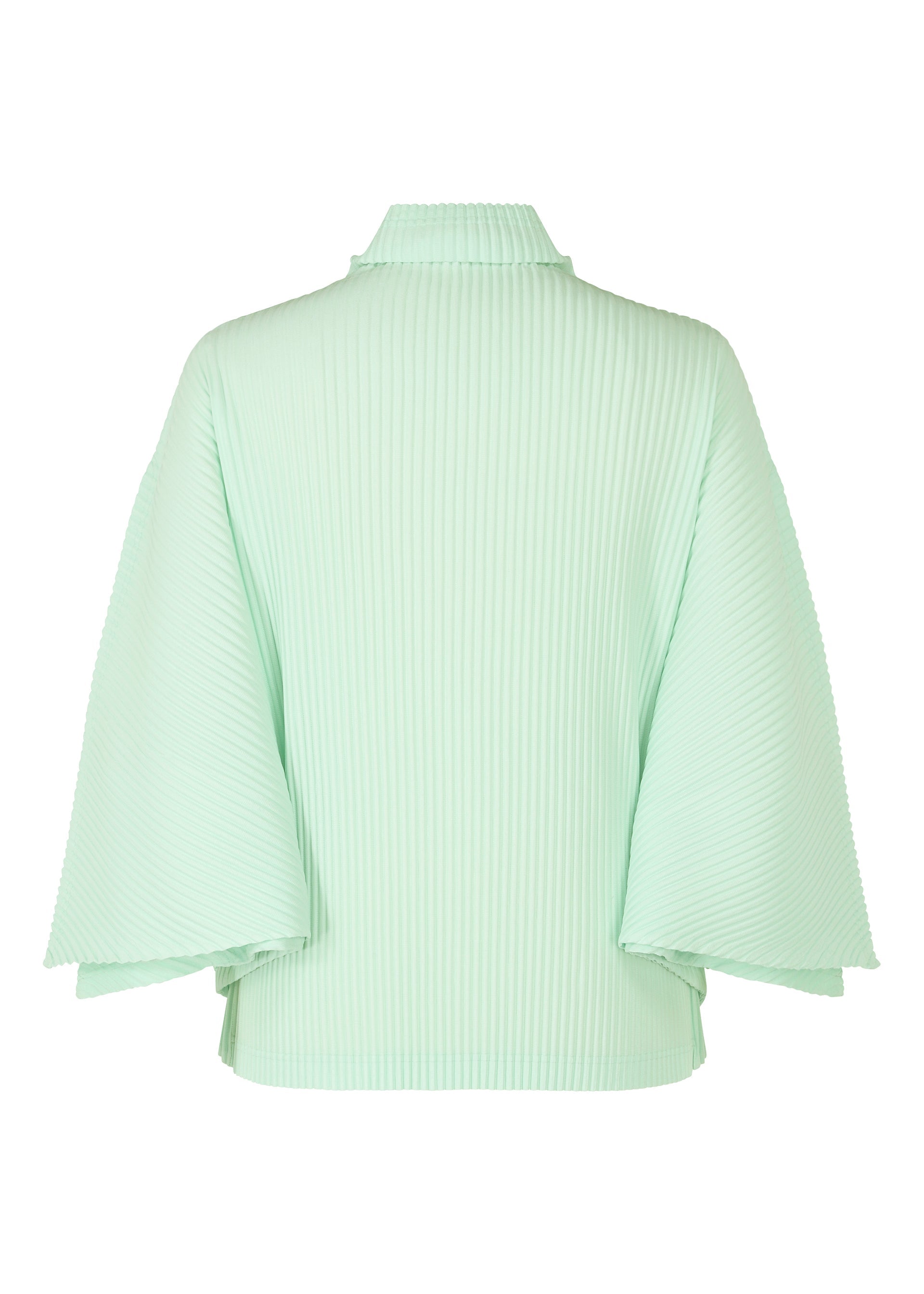 A detail shot of the HOMME PLISSÉ ISSEY MIYAKE KINETIC SCULPTURE top.