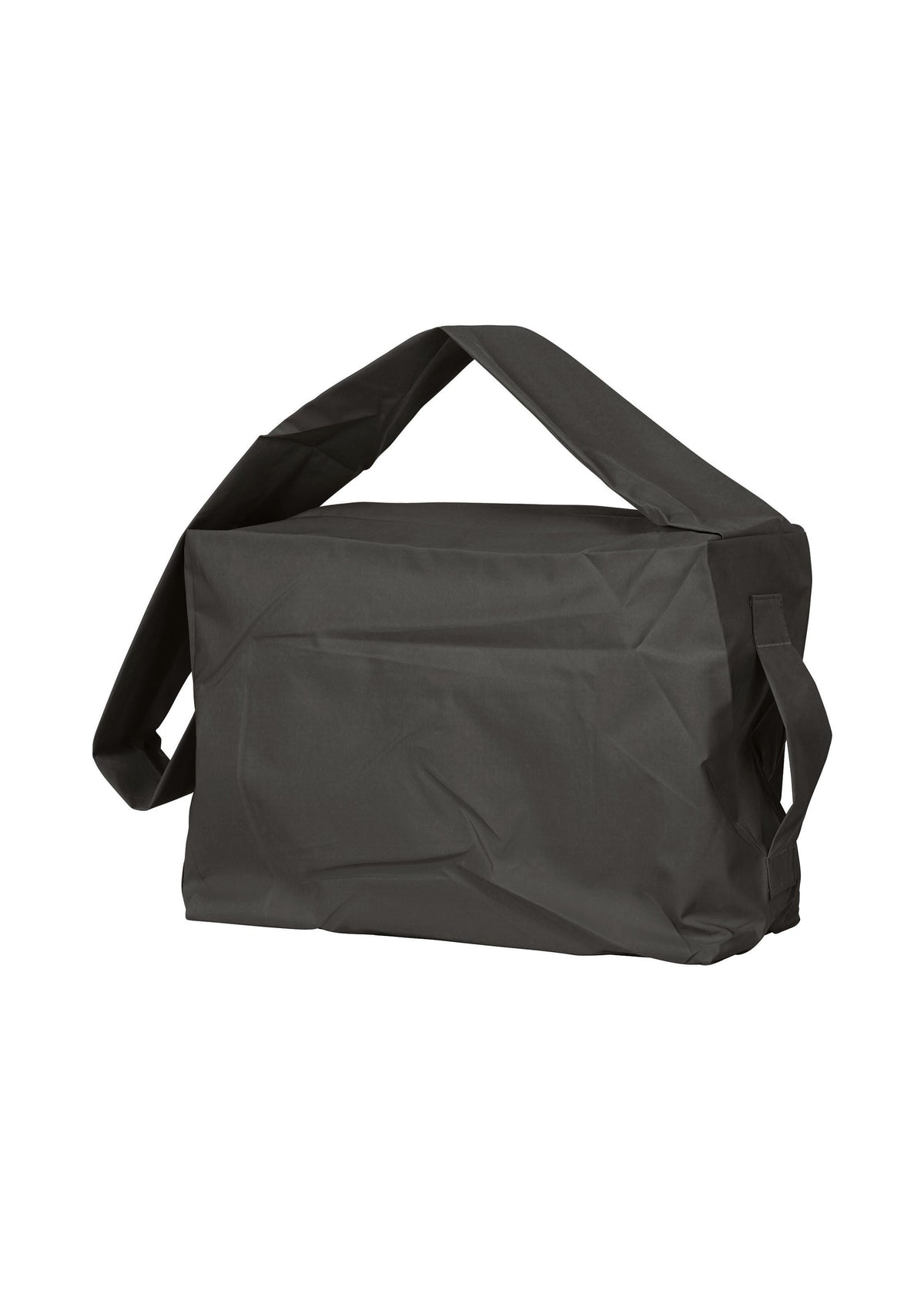 A product shot of the HOMME PLISSÉ ISSEY MIYAKE STONE BAG bag in black (15).