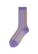 A product shot of the HOMME PLISSÉ ISSEY MIYAKE MASONRY SOCKS socks in purple (81).