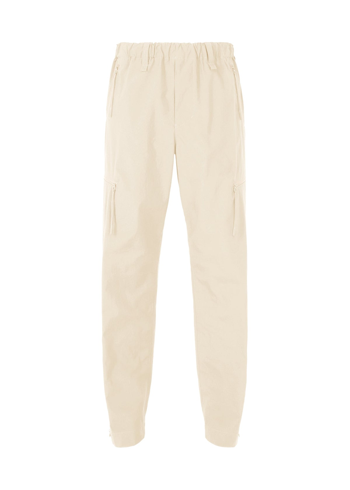 A product shot of the HOMME PLISSÉ ISSEY MIYAKE QUARRY PANTS trousers in white (01).