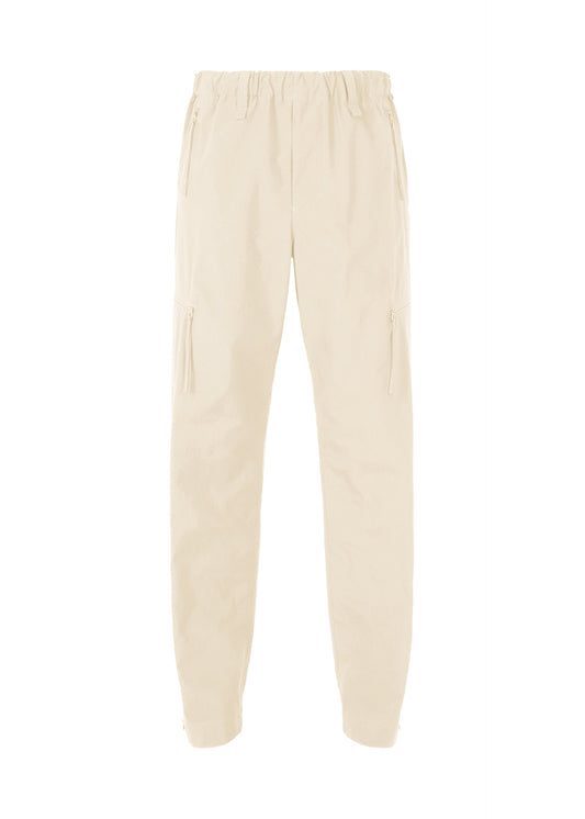 A product shot of the HOMME PLISSÉ ISSEY MIYAKE QUARRY PANTS trousers in white (01).