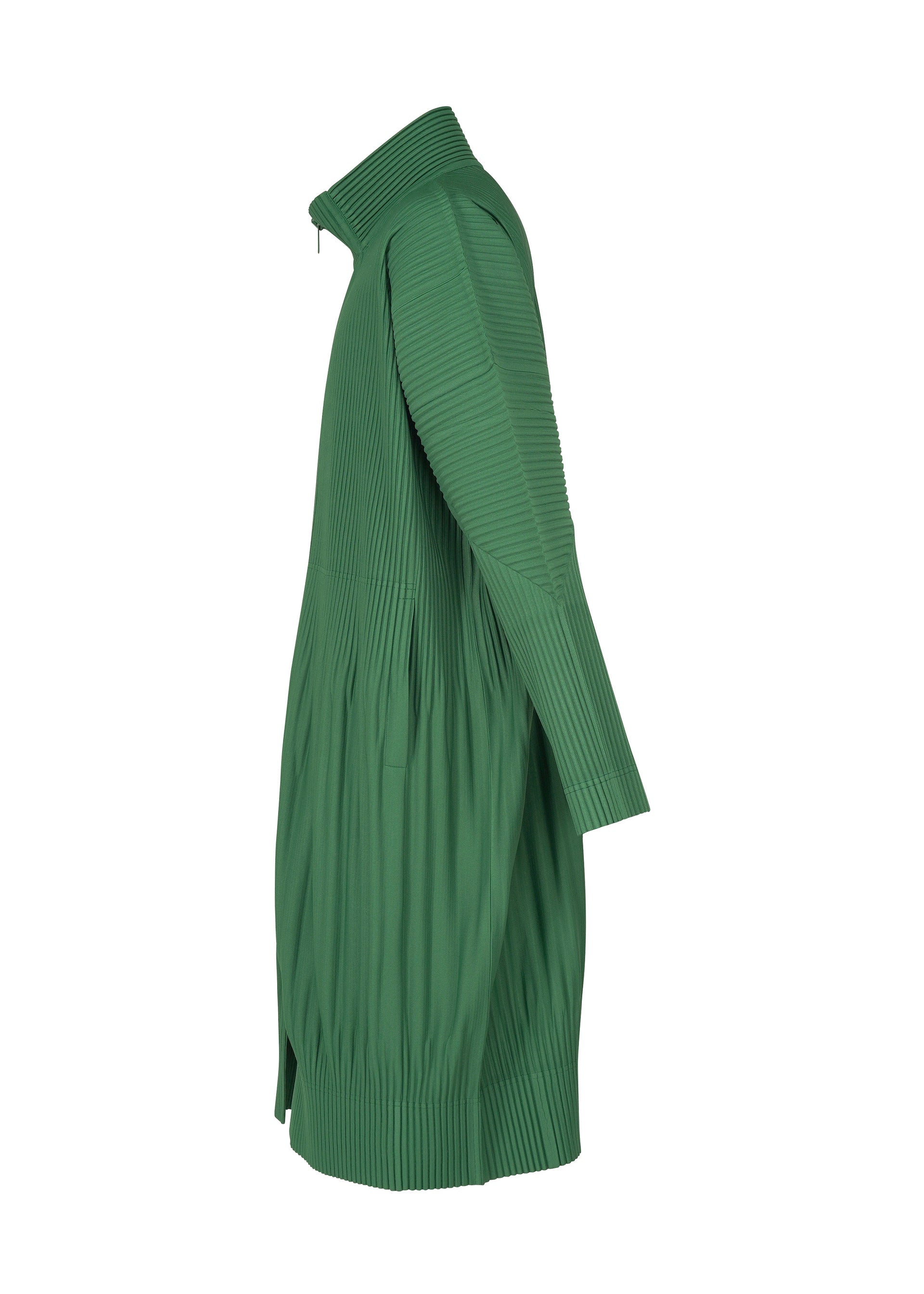 A detail shot of the HOMME PLISSÉ ISSEY MIYAKE MONTHLY COLORS NOVEMBER coat.