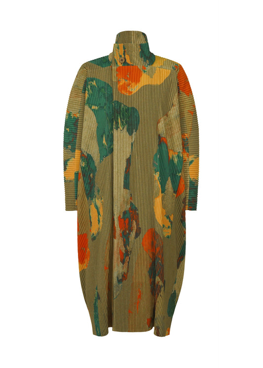 A product shot of the HOMME PLISSÉ ISSEY MIYAKE PAINTED STONE clothing in green (62).
