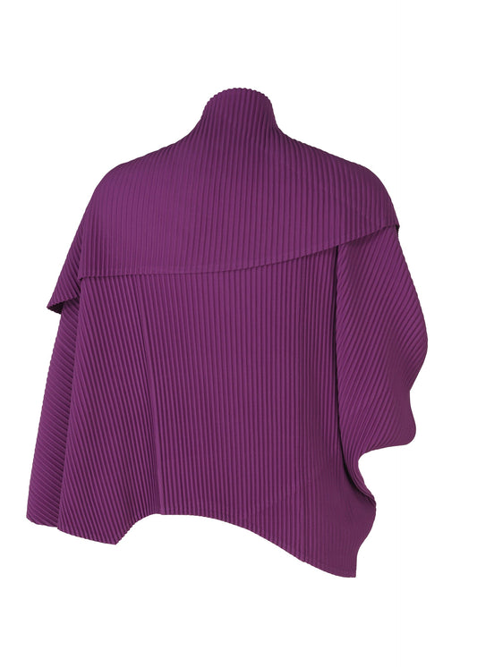 A detail shot of the HOMME PLISSÉ ISSEY MIYAKE STONE CLOUD vest.