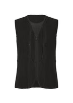 A product shot of the HOMME PLISSÉ ISSEY MIYAKE QUARRY vest in black (15).