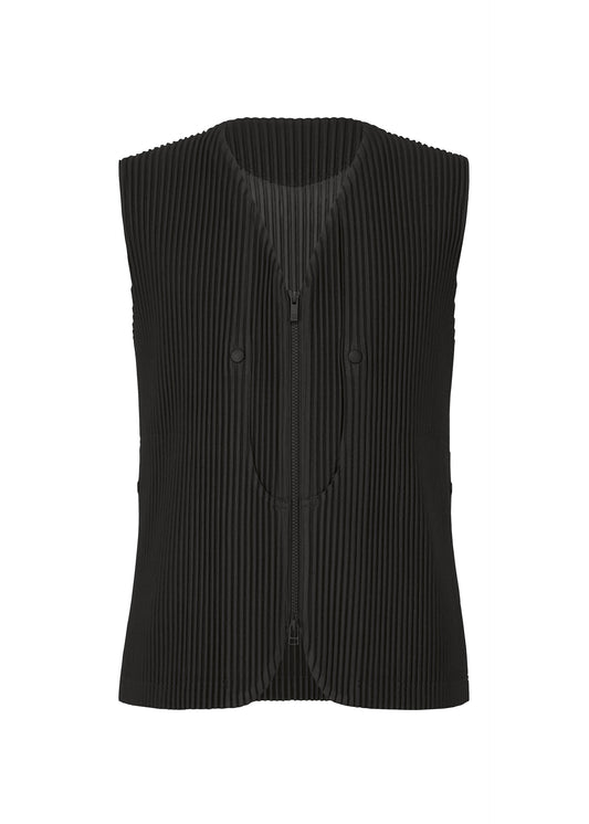 A product shot of the HOMME PLISSÉ ISSEY MIYAKE QUARRY vest in black (15).