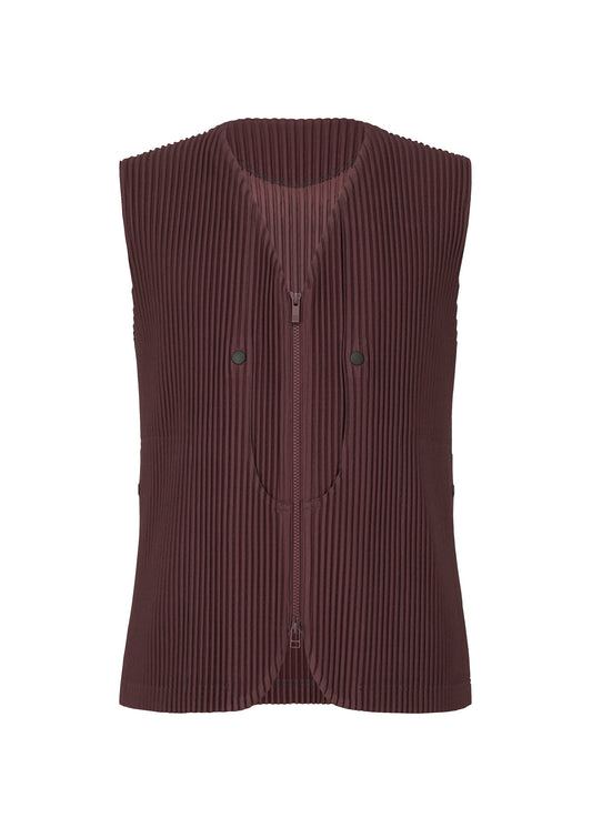 A product shot of the HOMME PLISSÉ ISSEY MIYAKE QUARRY vest in wine purple (86).
