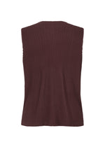 A detail shot of the HOMME PLISSÉ ISSEY MIYAKE QUARRY vest.