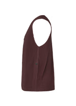 A detail shot of the HOMME PLISSÉ ISSEY MIYAKE QUARRY vest.