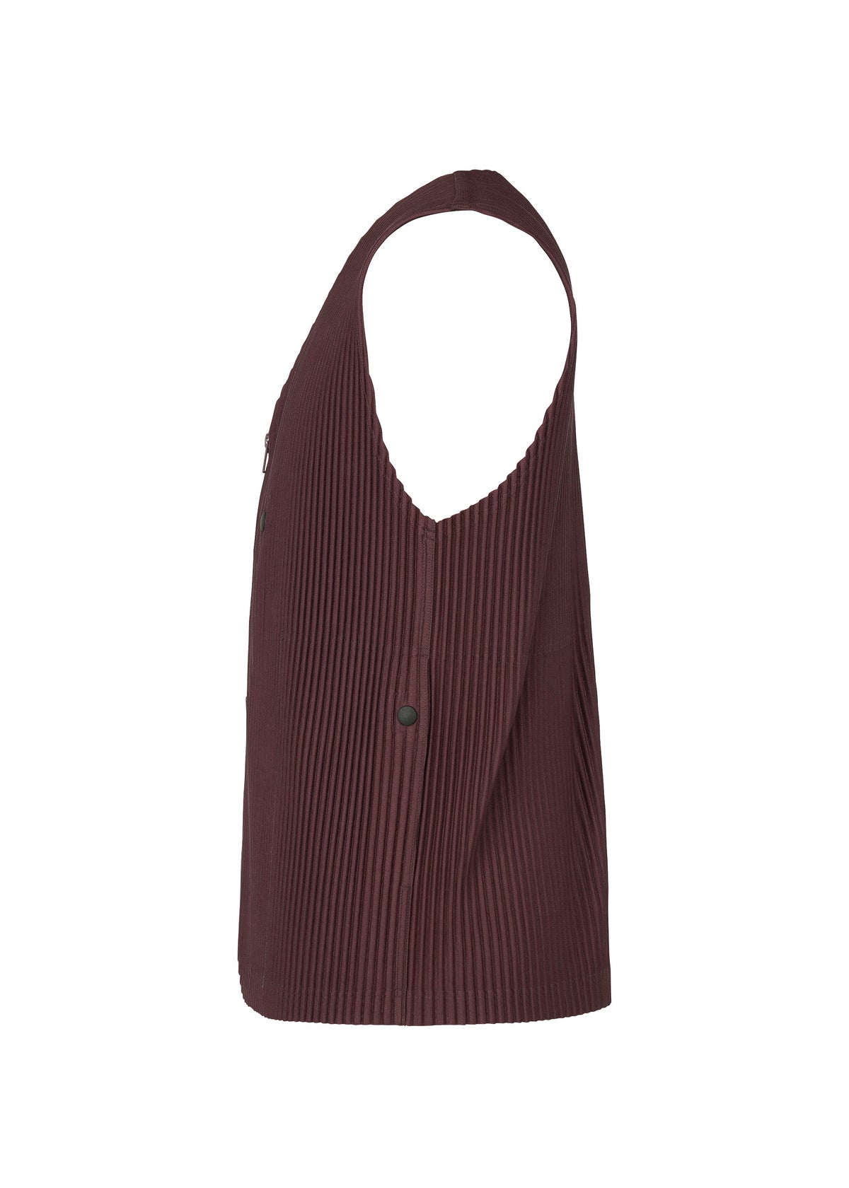 A detail shot of the HOMME PLISSÉ ISSEY MIYAKE QUARRY vest.