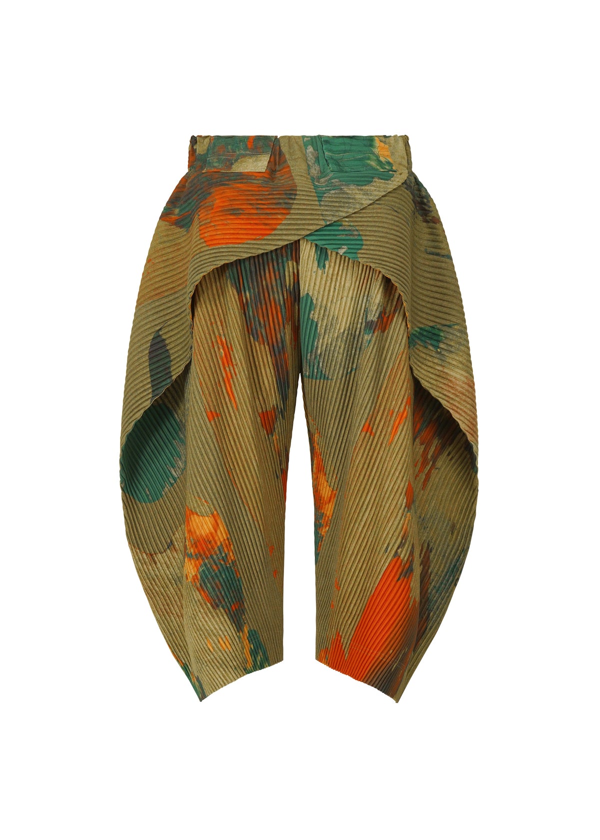 A detail shot of the HOMME PLISSÉ ISSEY MIYAKE PAINTED STONE clothing.
