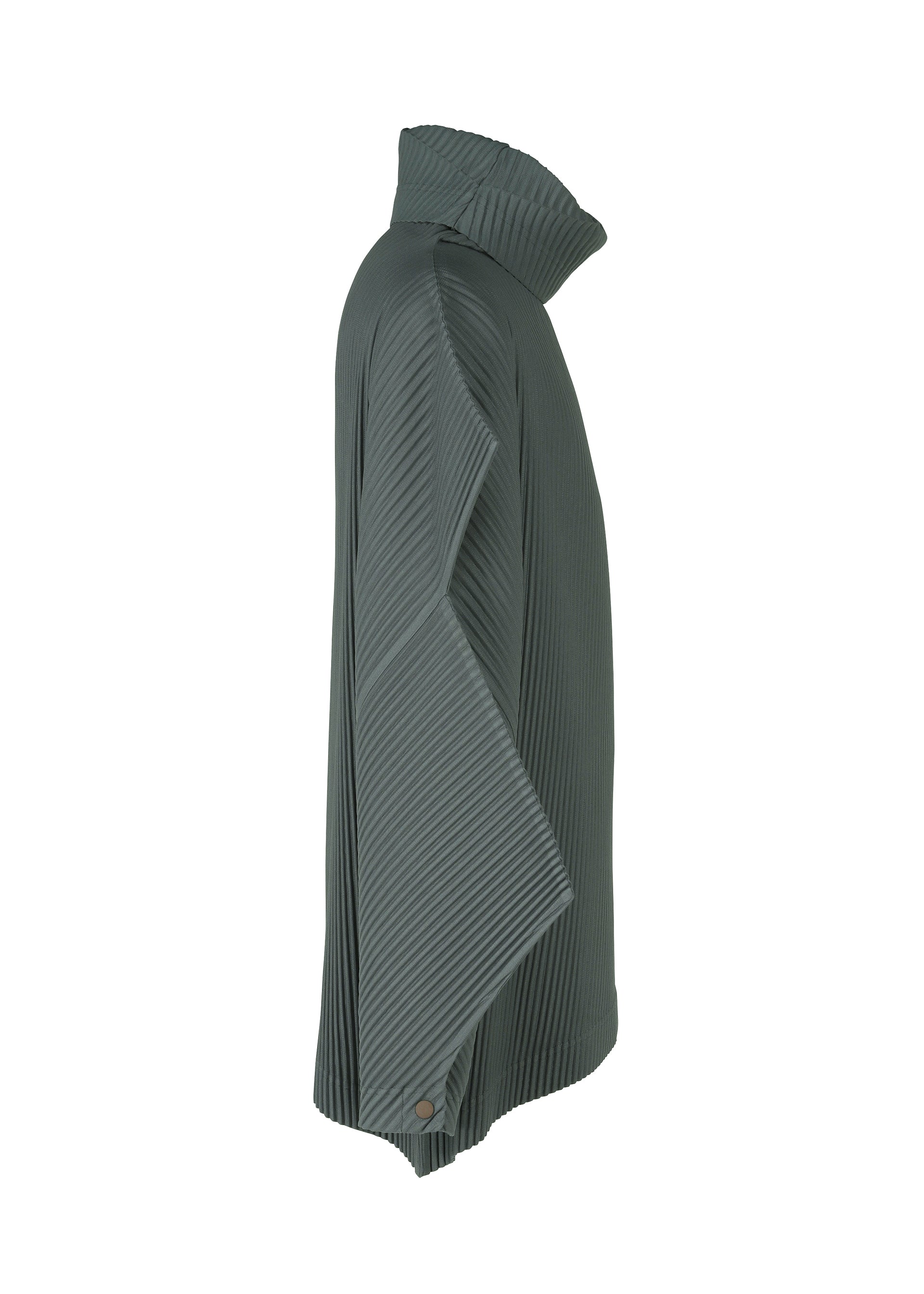 A detail shot of the HOMME PLISSÉ ISSEY MIYAKE ANGULAR STONE top.