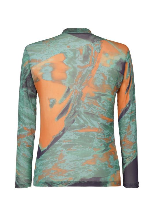 A detail shot of the HOMME PLISSÉ ISSEY MIYAKE AGATE SHEER top.