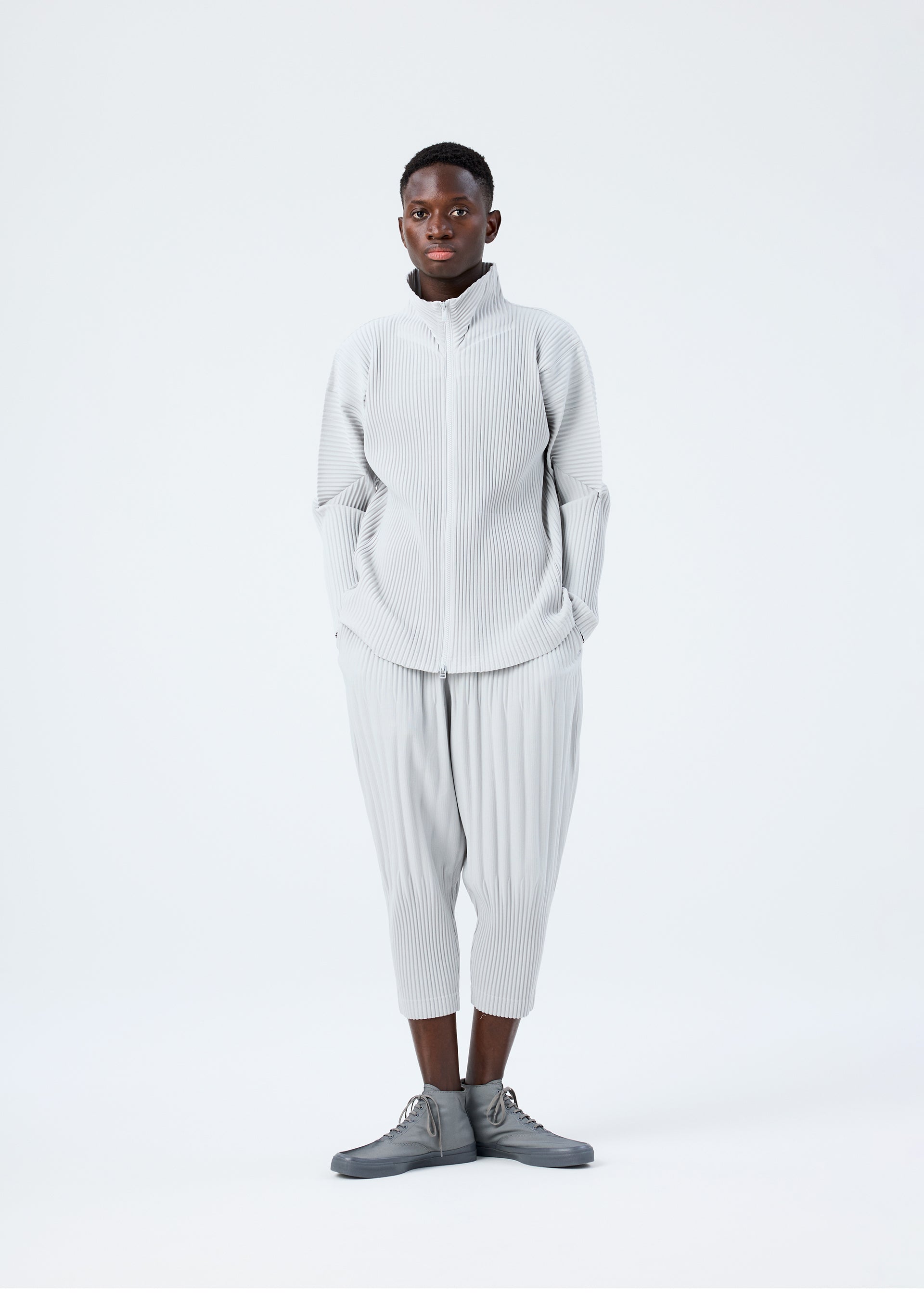 BASICS Two-way Zip Cardigan Black – The official ISSEY MIYAKE