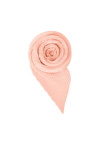 A product shot of the HOMME PLISSÉ ISSEY MIYAKE ANTIPASTO stole in light pink (21).