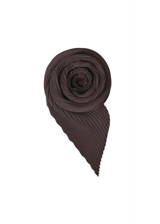 A product shot of the HOMME PLISSÉ ISSEY MIYAKE ANTIPASTO stole in brown (44).