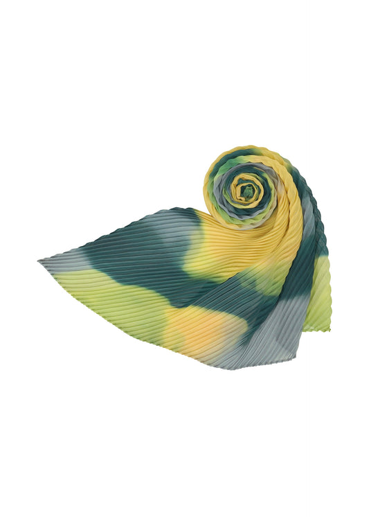 A detail shot of the HOMME PLISSÉ ISSEY MIYAKE DAWN STOLE stole.