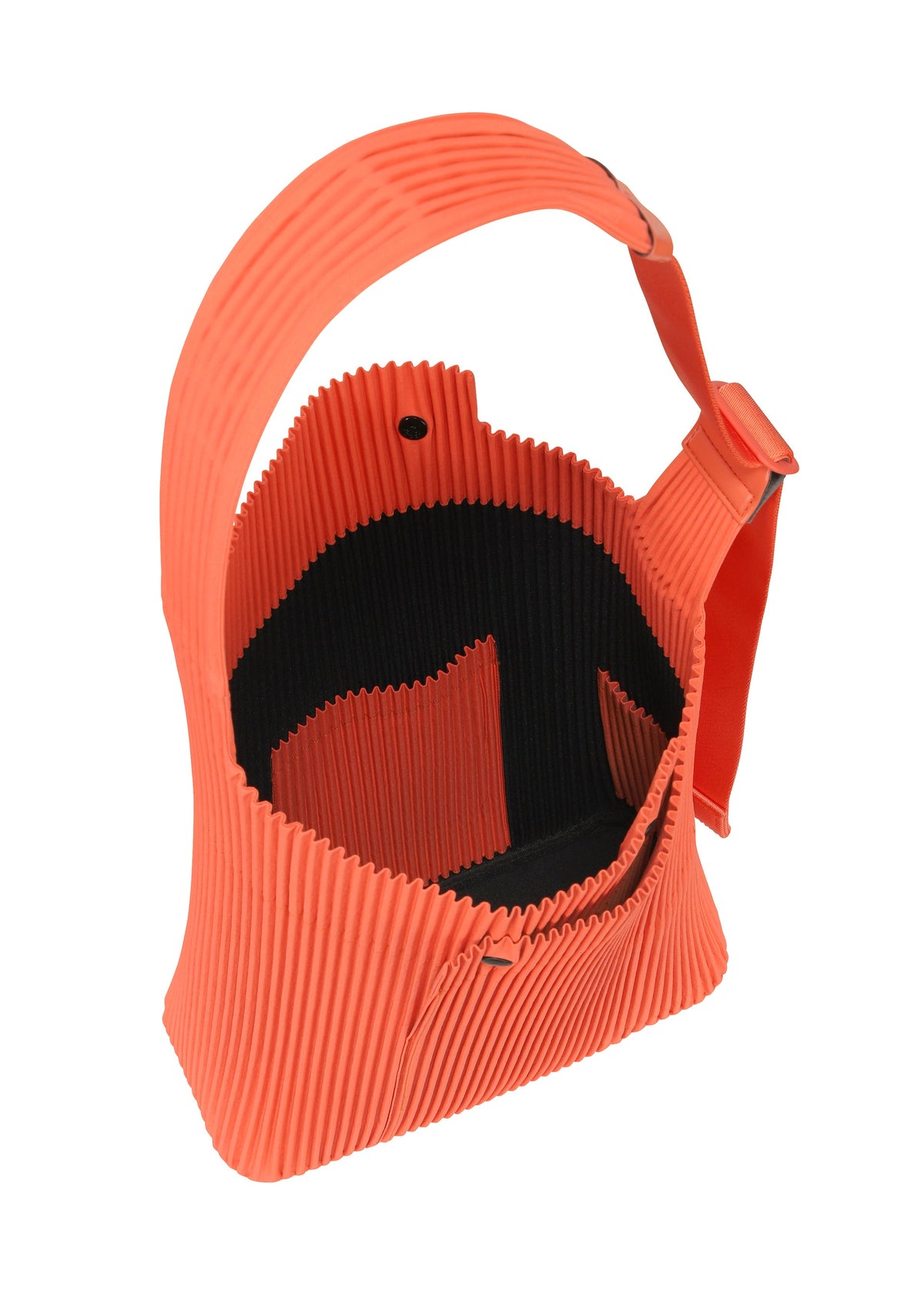 A detail shot of the HOMME PLISSÉ ISSEY MIYAKE UTILITY bag.