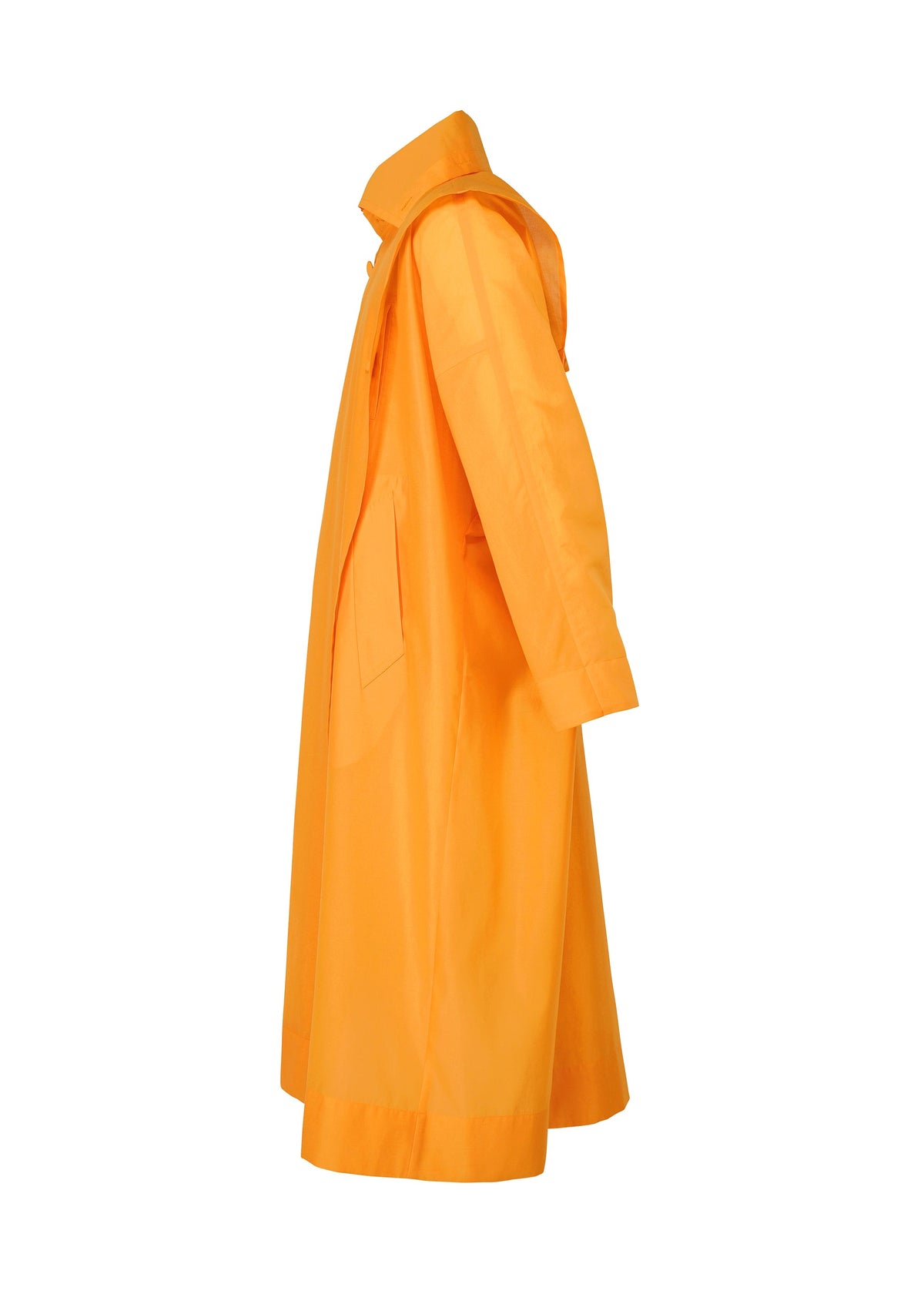 A detail shot of the HOMME PLISSÉ ISSEY MIYAKE CRYSTALLINE WOOL BLEND coat.