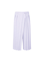 A product shot of the HOMME PLISSÉ ISSEY MIYAKE EDGE ENSEMBLE trousers in white blue (07).