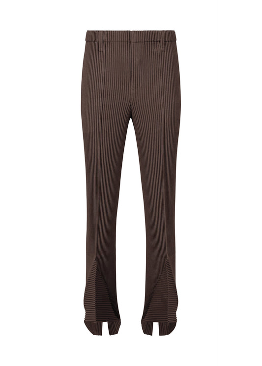 A product shot of the HOMME PLISSÉ ISSEY MIYAKE LINEN LIKE trousers in brown (44).
