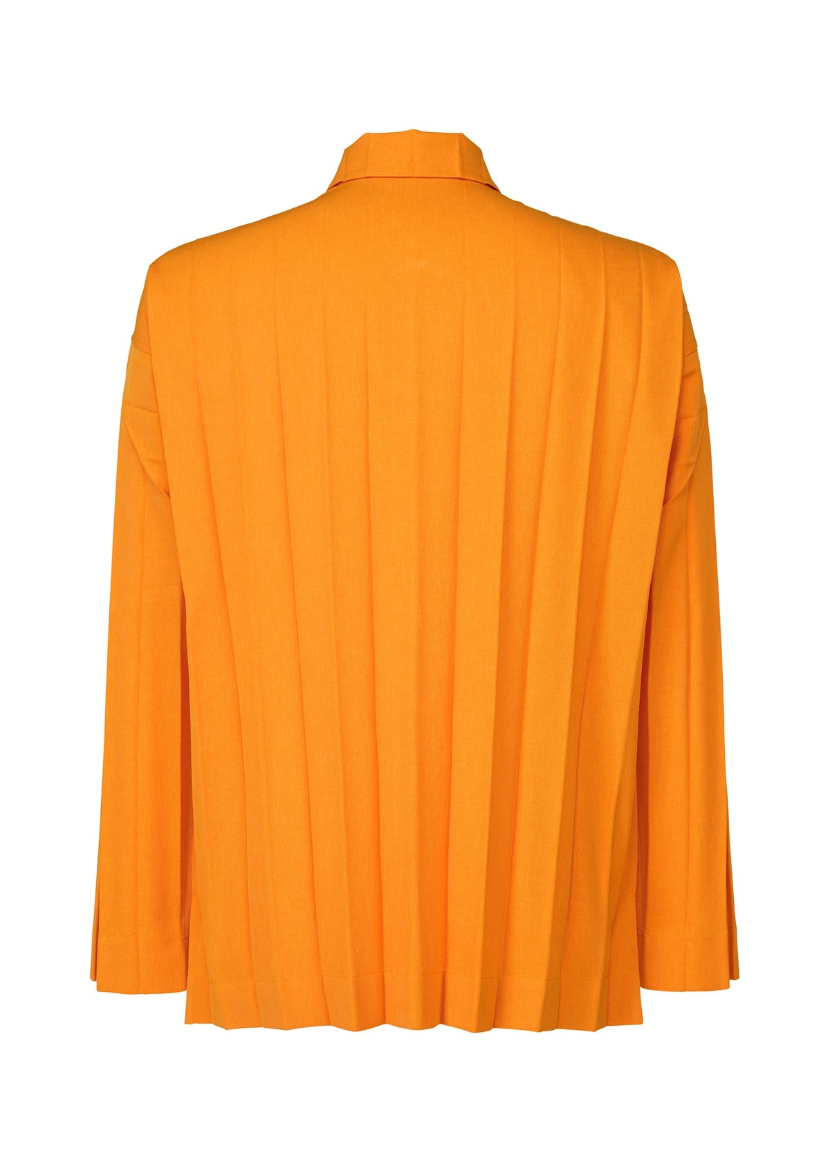 A detail shot of the HOMME PLISSÉ ISSEY MIYAKE EDGE ENSEMBLE shirt.