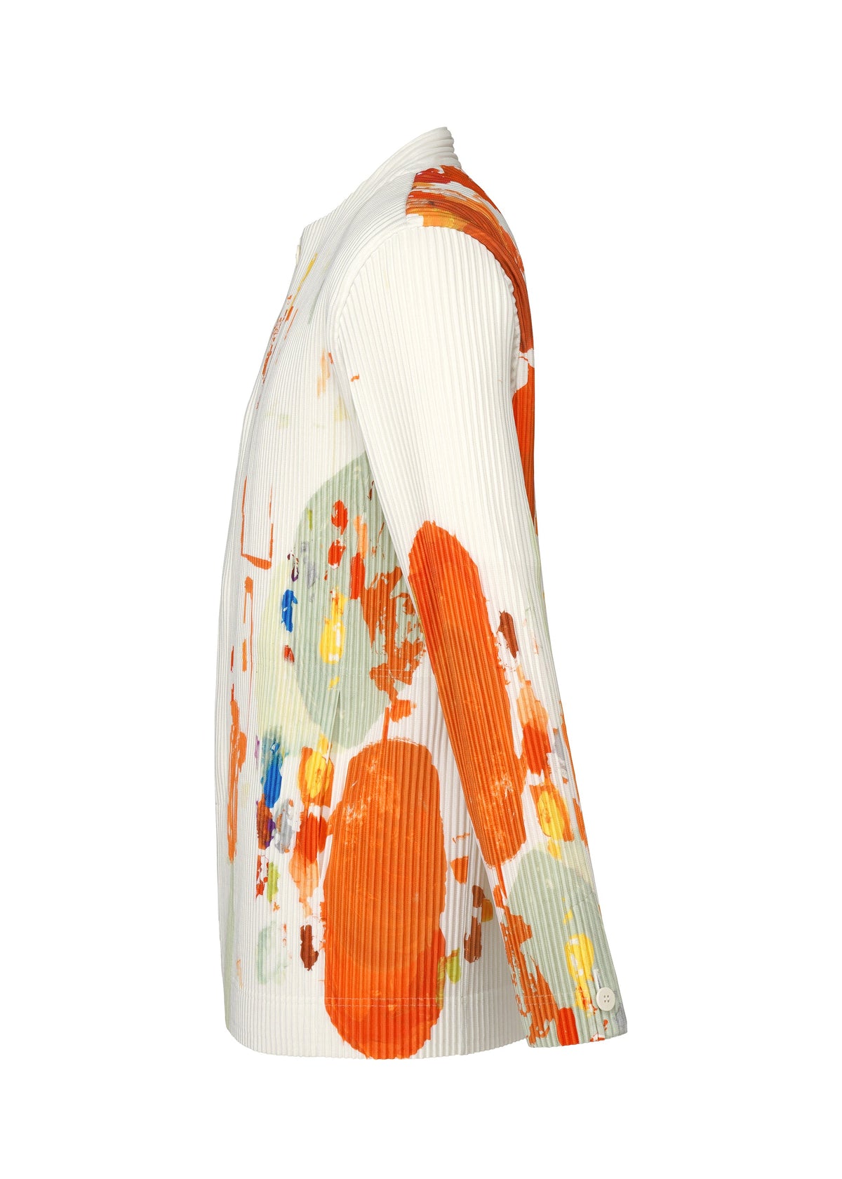 A detail shot of the HOMME PLISSÉ ISSEY MIYAKE PALETTE jacket.