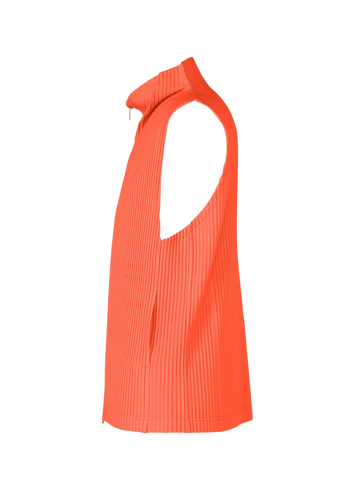 A detail shot of the HOMME PLISSÉ ISSEY MIYAKE MONTHLY COLORS APRIL vest.
