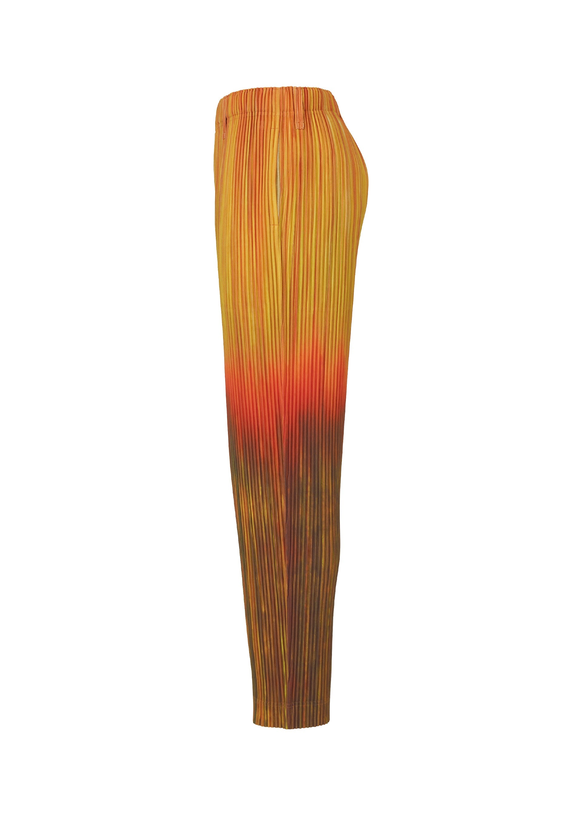 A detail shot of the HOMME PLISSÉ ISSEY MIYAKE PAINT BRUSH CLOSE UP trousers.