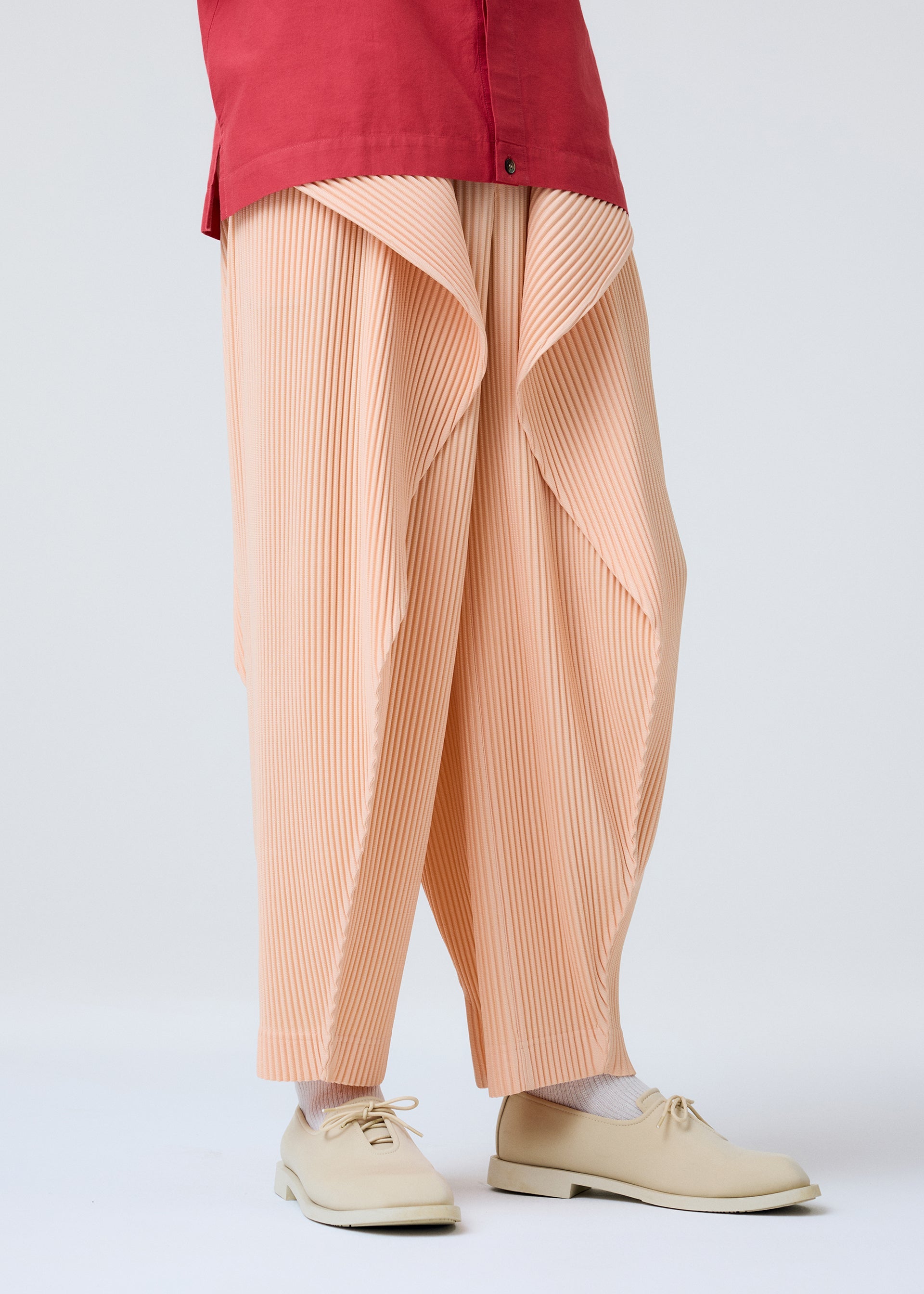 PLEATS BOTTOMS 1 Distinctive Panels Trousers Black – The official