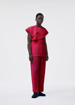 A model wears the HOMME PLISSÉ ISSEY MIYAKE MONTHLY COLORS JANUARY clothing.