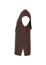 A detail shot of the HOMME PLISSÉ ISSEY MIYAKE MONTHLY COLORS JANUARY clothing.