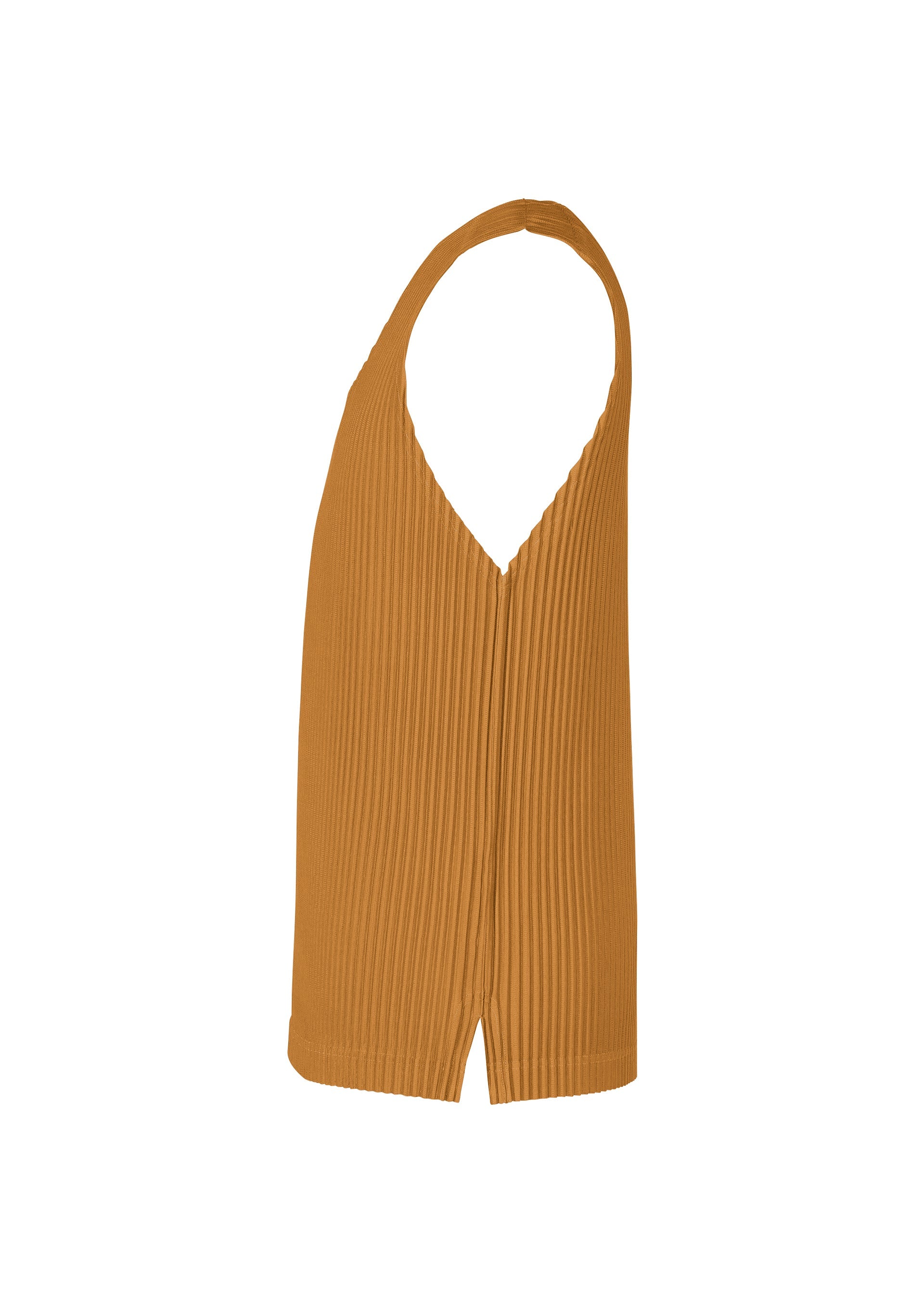 A detail shot of the HOMME PLISSÉ ISSEY MIYAKE MONTHLY COLORS : JUNE top.
