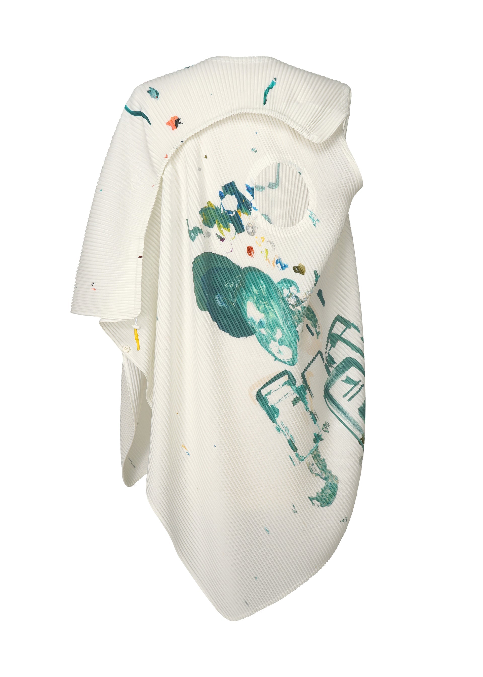 A detail shot of the HOMME PLISSÉ ISSEY MIYAKE PALETTE top.