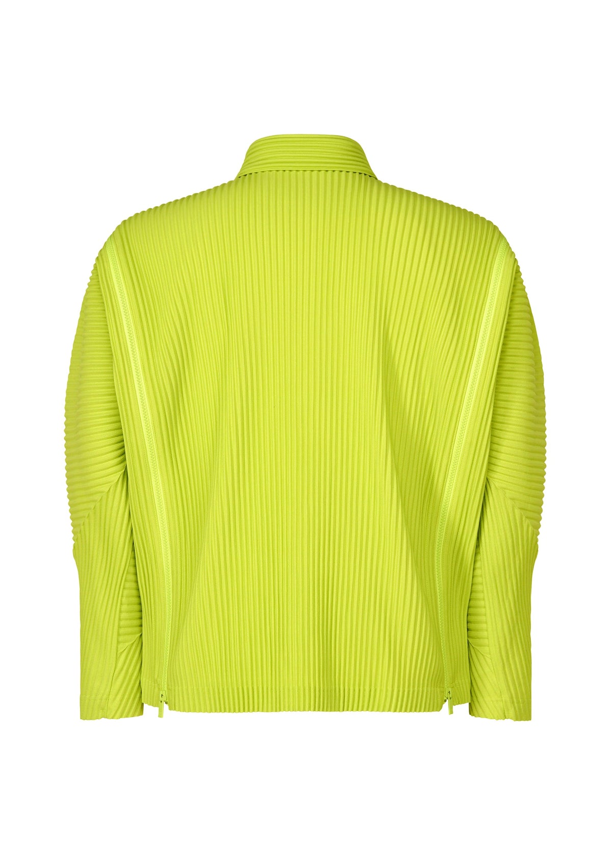 A detail shot of the HOMME PLISSÉ ISSEY MIYAKE MULTI-FASTENED shirt.