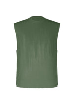 A product shot of the HOMME PLISSÉ ISSEY MIYAKE BRUSH CLOSE UP KNIT vest in .