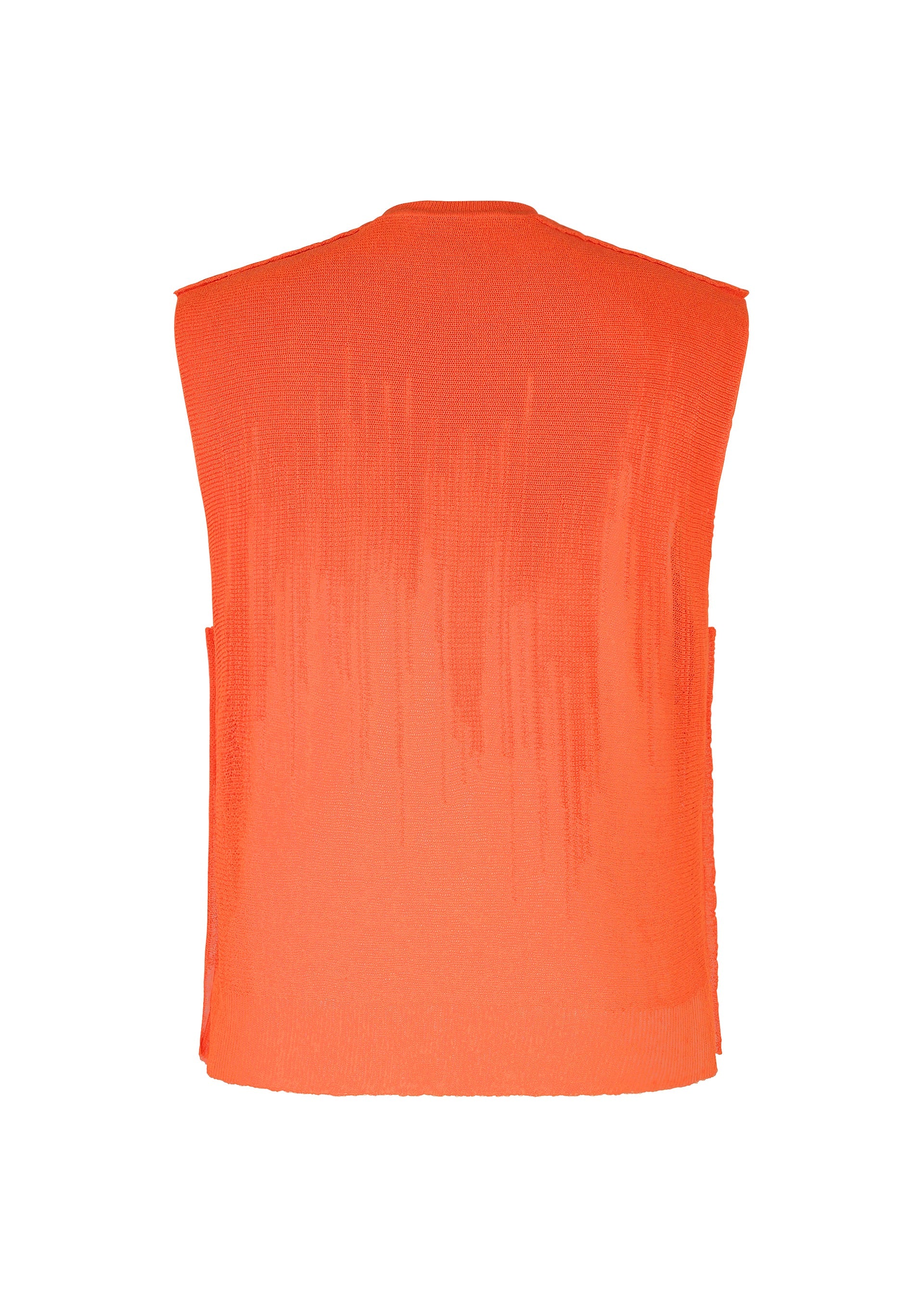 A detail shot of the HOMME PLISSÉ ISSEY MIYAKE BRUSH CLOSE UP KNIT vest.