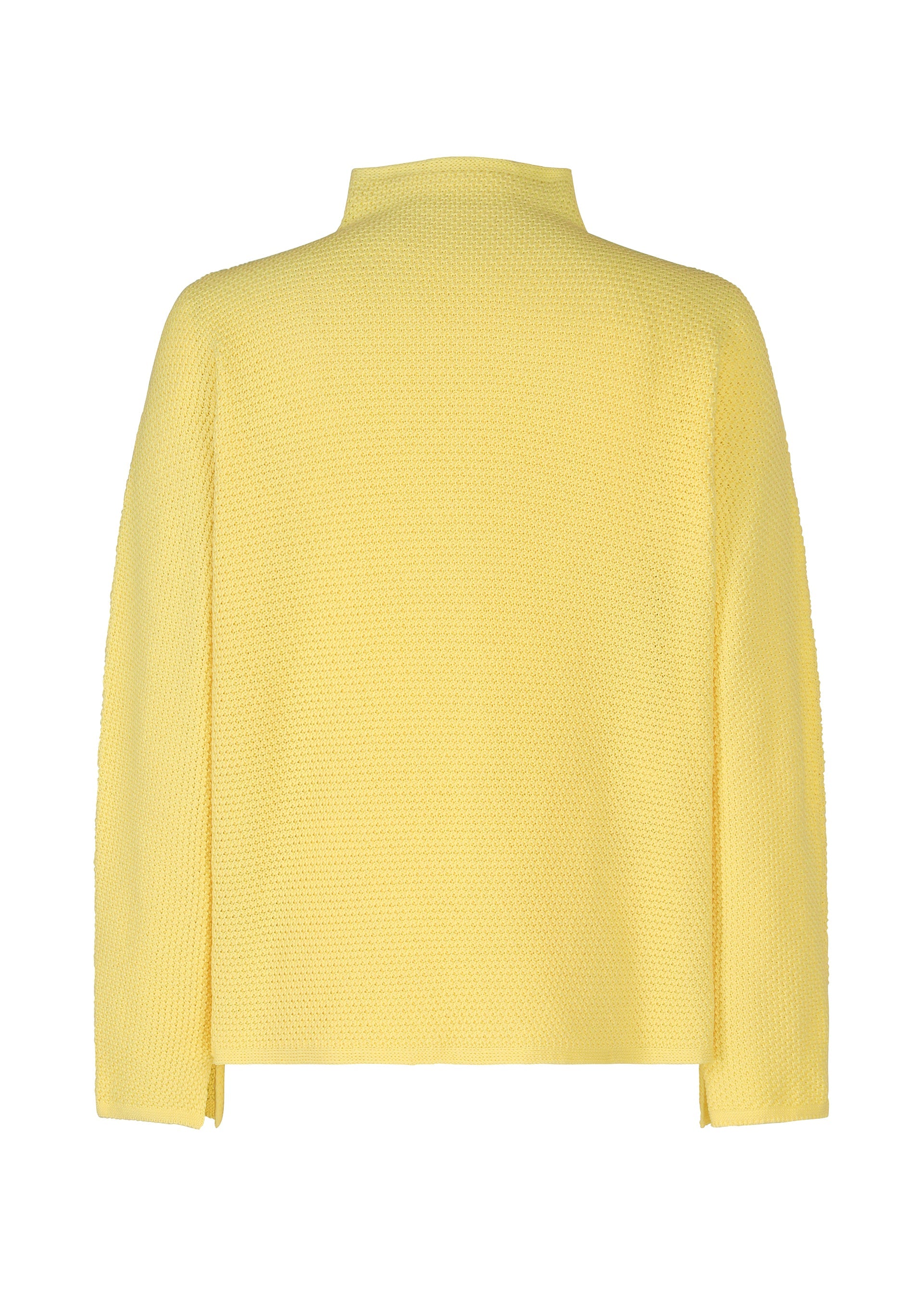 A detail shot of the HOMME PLISSÉ ISSEY MIYAKE RUSTIC KNIT top.