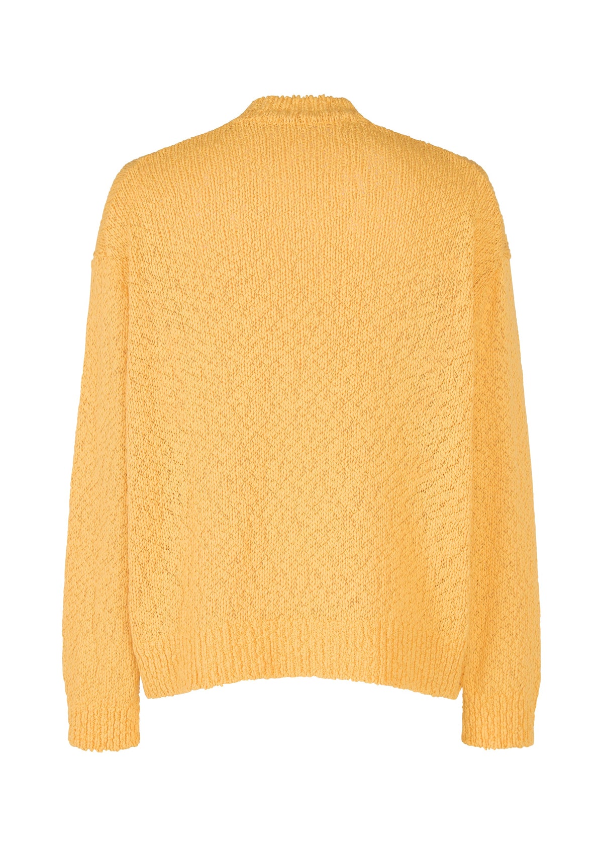 A detail shot of the HOMME PLISSÉ ISSEY MIYAKE RISOTTO KNIT top.