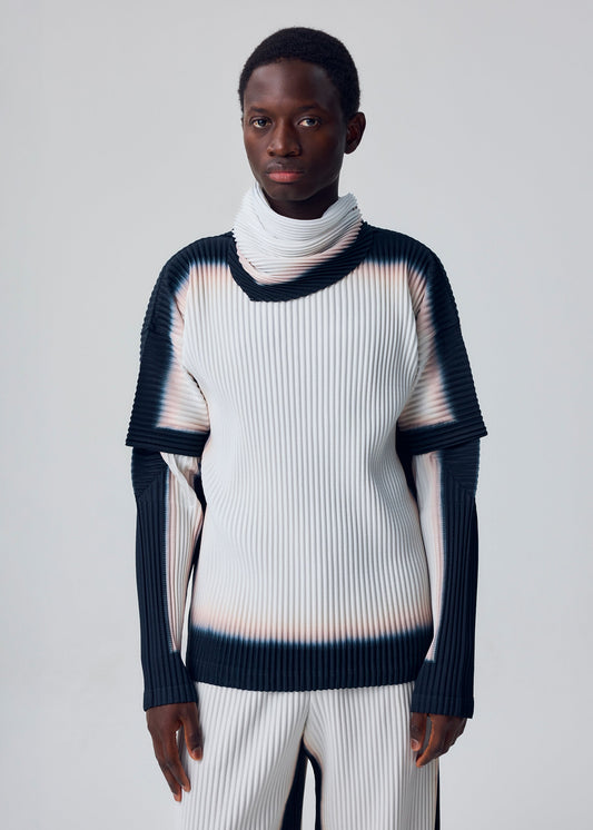 A model wears the HOMME PLISSÉ ISSEY MIYAKE FRAMEWORK : CHUSEN STOLE framework-chusen-stole-stole-black.