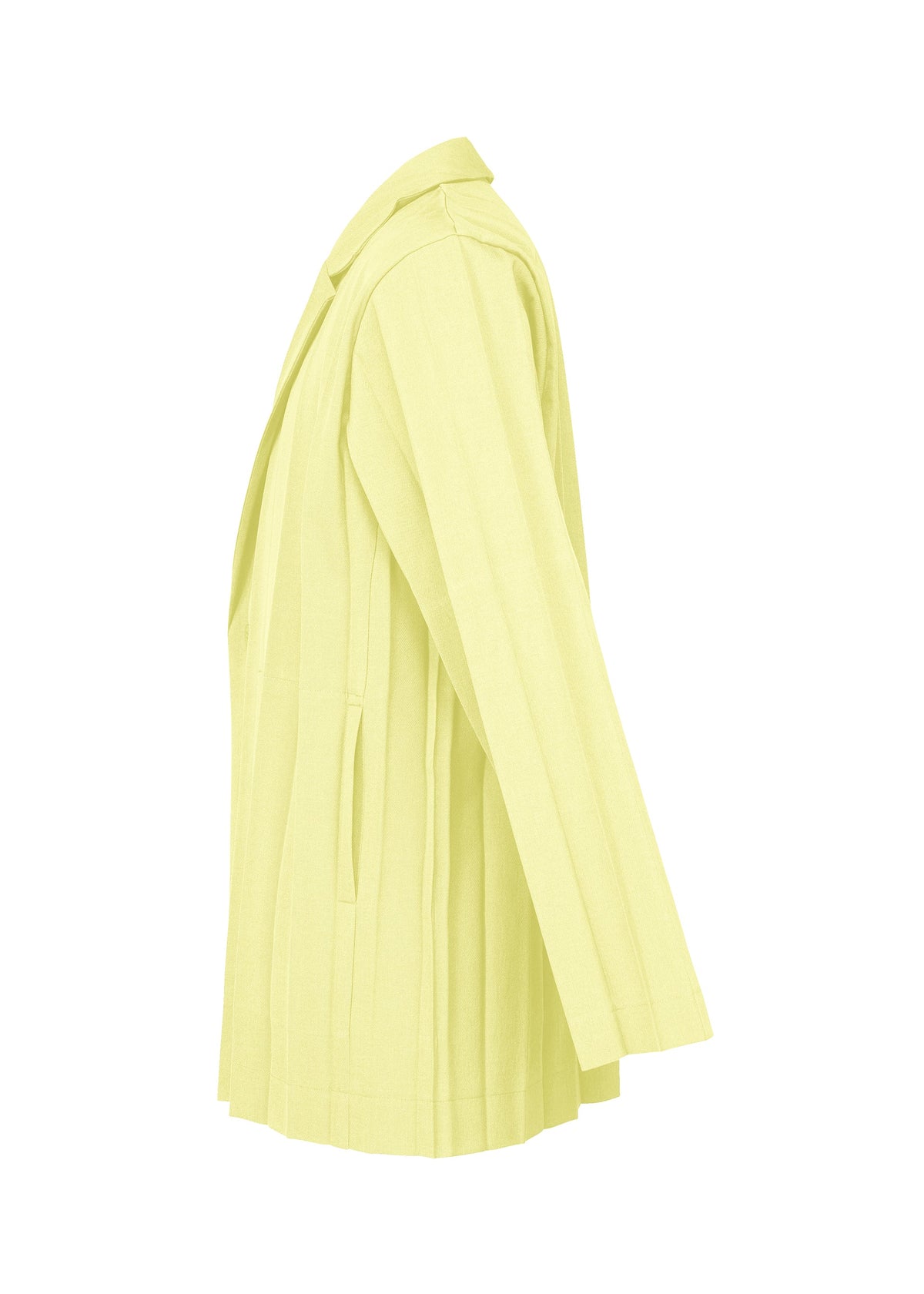 A detail shot of the HOMME PLISSÉ ISSEY MIYAKE EDGE ENSEMBLE jacket.
