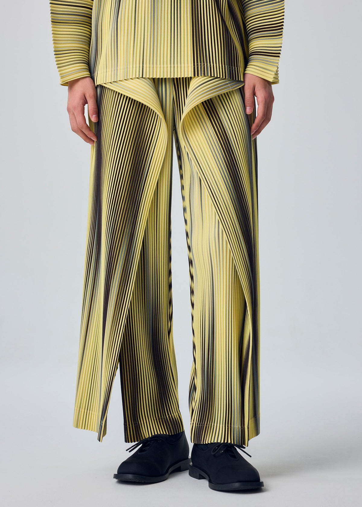 BLEND OF LIGHTS Trousers Yellow