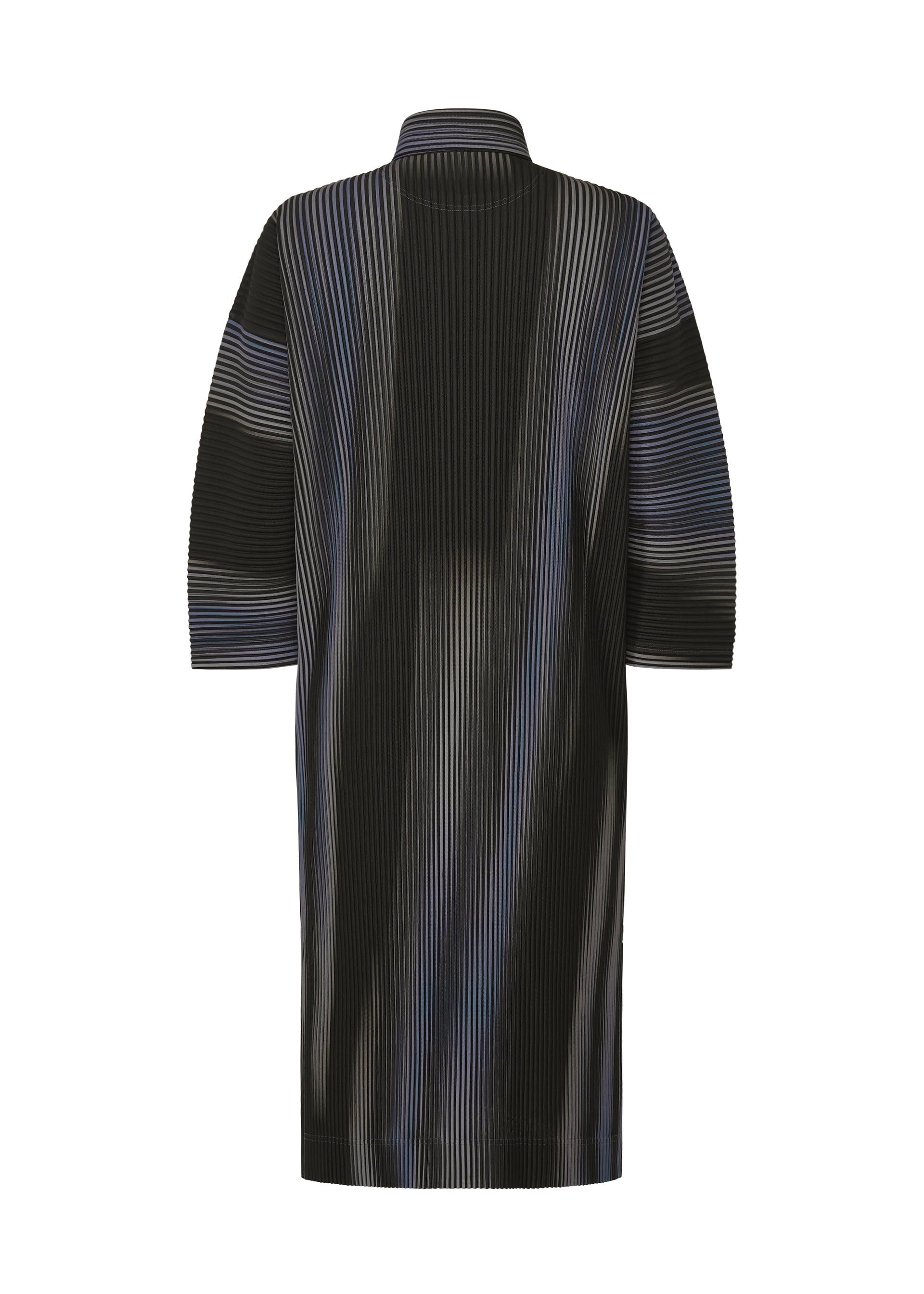 A detail shot of the HOMME PLISSÉ ISSEY MIYAKE BLEND OF LIGHTS shirt.